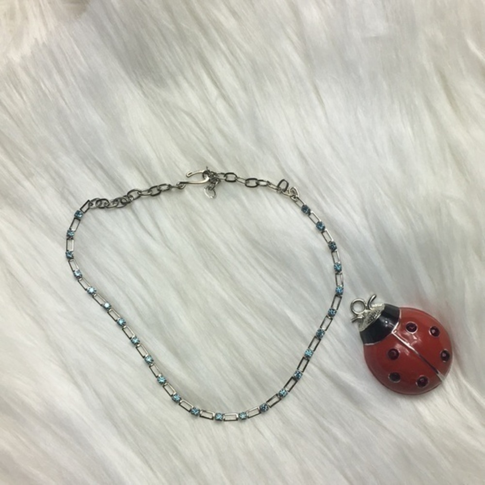 14”, blue crystal stones, silver tone, necklace.